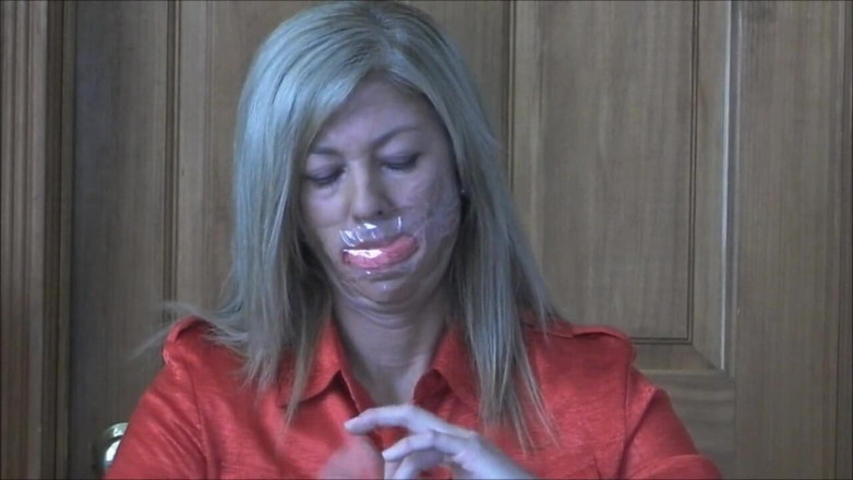 Selfgags classic: Stiefmoeders keuze: Welke prop te gebruiken op mijn verwaande stiefdochter? (aflevering 2...