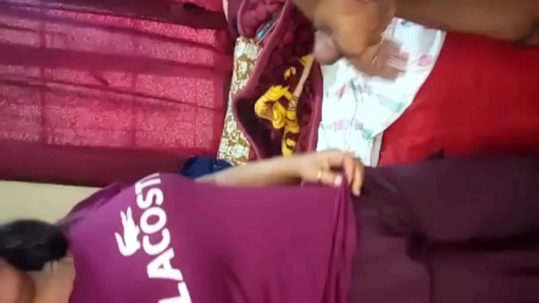 Hemant sarita: Üvey erkek kardeş penisini üvey kız kardeşinin ağzına sokuyor ve ağzına...