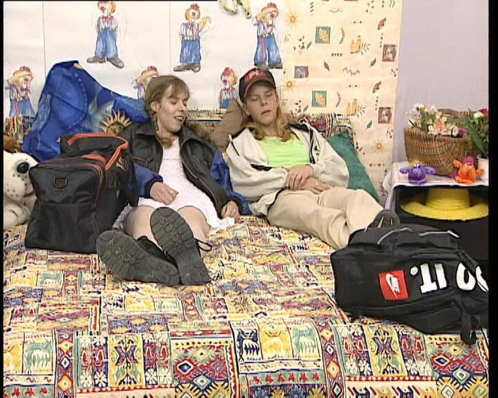 YOUR FIRST PORN: Nasse Spielchen Mit Jasmin &amp; Nikki - Wet Games with Jasmin &amp; Nikki