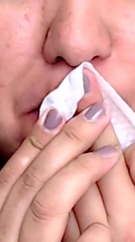 Lippenstift, Küssen und Blowjob