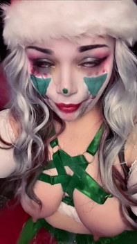Facials and Breeding for the Christmas Clown