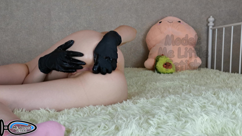 Me_little_fetish: Butt Plug In röv onani stora klitoris pissar i fetisch...