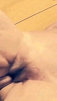 Bătrâna curvă ia toată pula