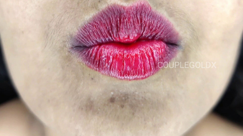 Sexy Komal: Komal sonunda birçok istekten sonra götünü siktiriyor