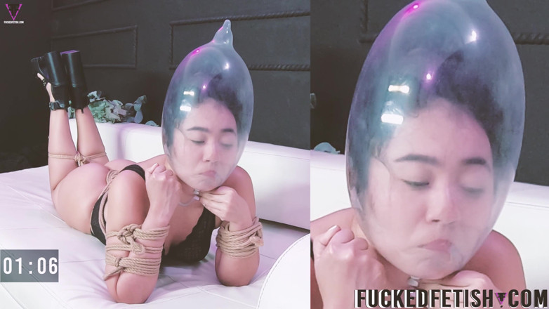 Fucked fetish: ถุงยางหายใจโยคะงูเห่า มอนิ ลี ฝึกฝนหน้าตาโง่ๆ