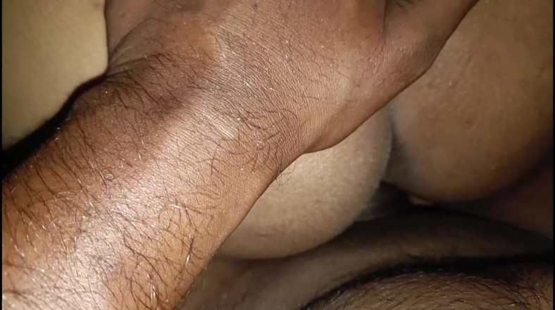 Yourpooja: Indisch Desi-meisje geneukt door haar grote lul dokter (Hindi-drama)