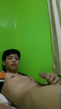 Pinoy Twink Quick Jerk off
