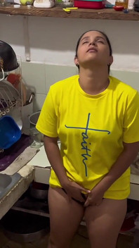 Vidéo réelle, je masturbe le copain de mon ami