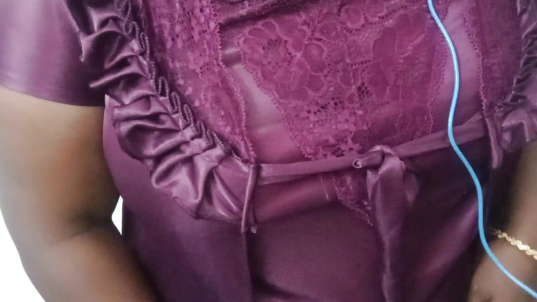 Santhi89: 泰米尔女孩的热辣性爱家庭阴户硬操睡衣大胸部按射阴户