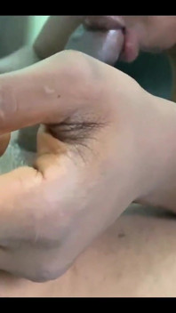 欲火中烧的melanie继妹吹箫并被niaja大鸡巴狠操并射得全身都是精液