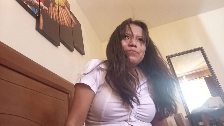 Moo DBOXXX: Ma secrétaire me dit qu’elle ne baise qu’avec moi et...