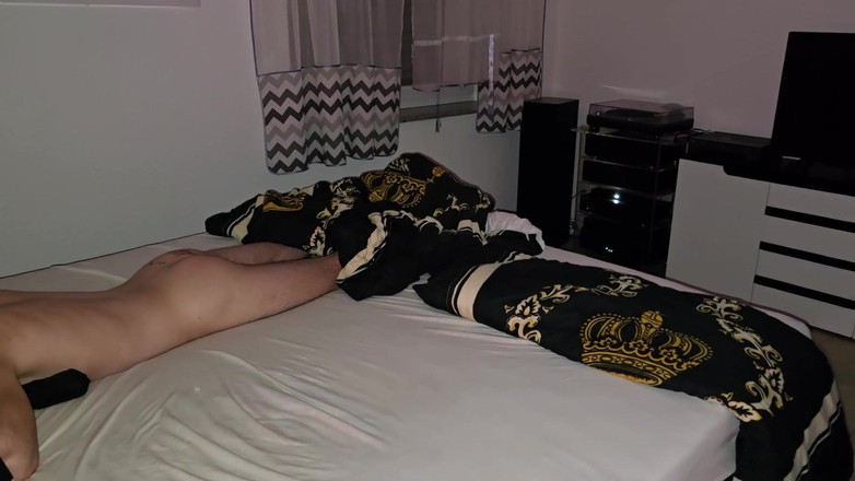 boyzxy212: Barbacka knull maraton med min homosexuella slampa - 6 massor av sperma...