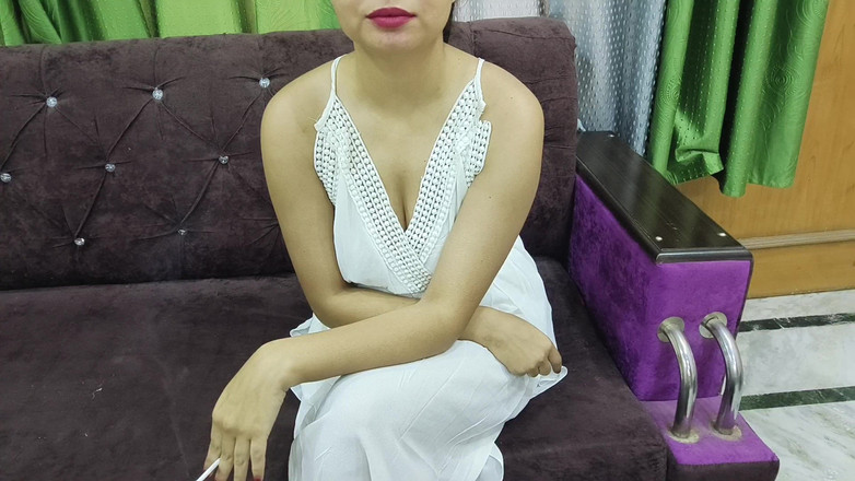 Saarabhabhi6: デジインドの乳白色のおっぱい、インドのガールフレンドが彼氏と巨根で激しく犯される新年の贈り物 2025