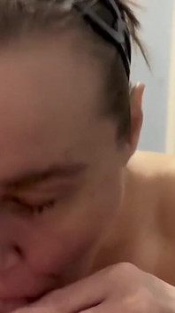 Happy Hump Day! Heres a Nice Blowjob for You on Hump Day so Hump My Mouth Have a Nice Release and Have a Great Day! Love Marie