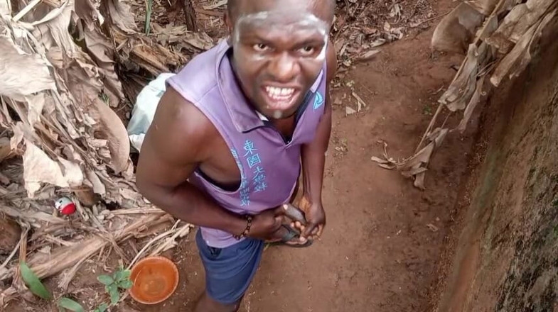 Moviesporn1: De lange lul neerbuigt de meisjes op Valentijn