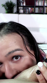 La ragazza trans latina impara una dura lezione