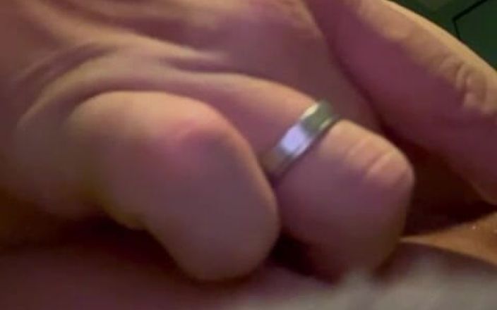 Hotboy37x: Pantat bahenol cewek ini dientot habis-habisan pakai dildo ukuran XL