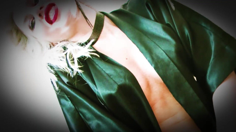 Goddess Celine: Obligada a besarse (parte 5)