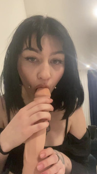 There Is No Money to Pay for the Apartment, so He Pays with Blowjob and Anal