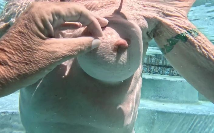 FromThisNight: Photos au-dessus de la piscine sous l’eau et douche extérieure...