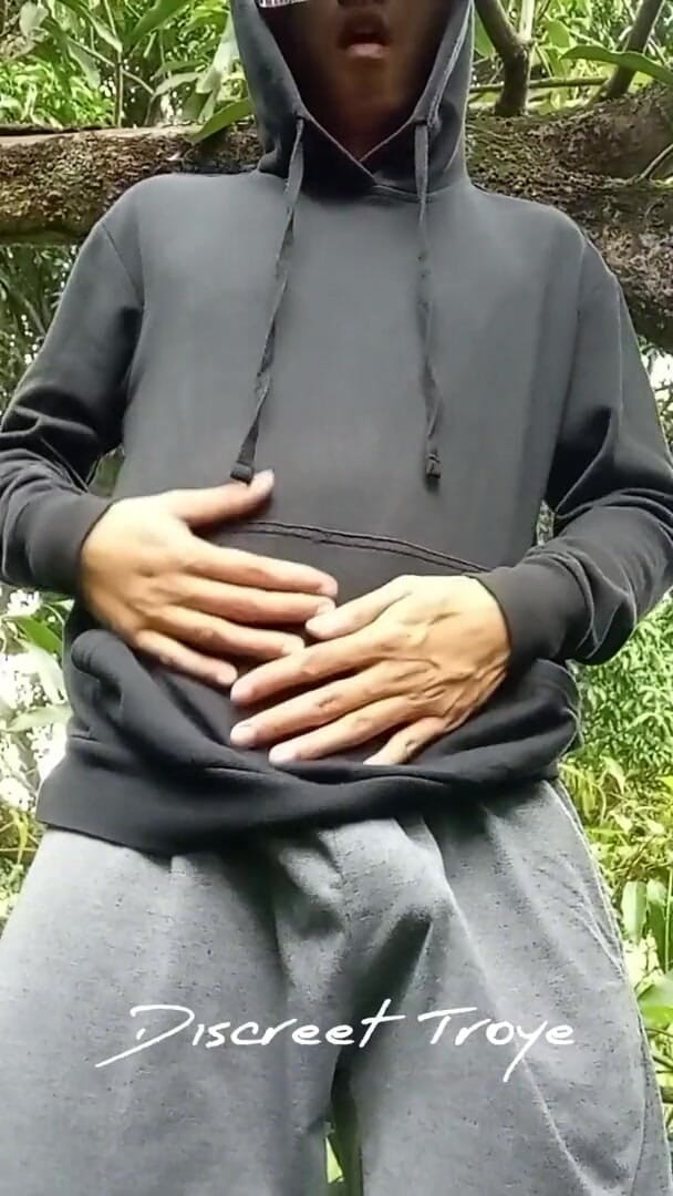 Troye_AsianPinoy: Pinoy Huge Cumload in His Sweater