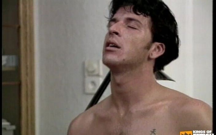Big Tits for You: ヨーロッパの女の子がタイトな穴をねじ込まれ、巨根を吹く編集