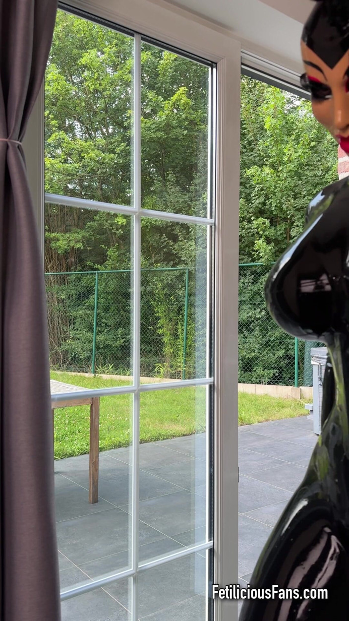 Miss_Fetilicious: A Regular Day in My Rubber Life