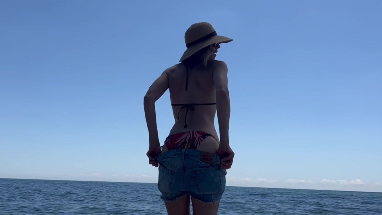 Serenity Cox: Wife Gets Fucked on a Beach by Husband and His...