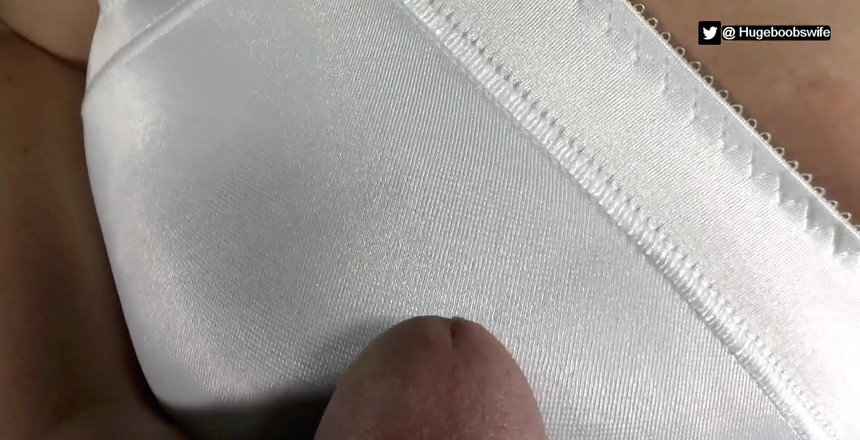 hugeboobswife: "boobman's"요청에서, 나는 그가 몇 달 전에 주문한이 사용자 정의 비디오로 당신을 둡니다. 젖탱이를 가지고 젖탱이를 빠는