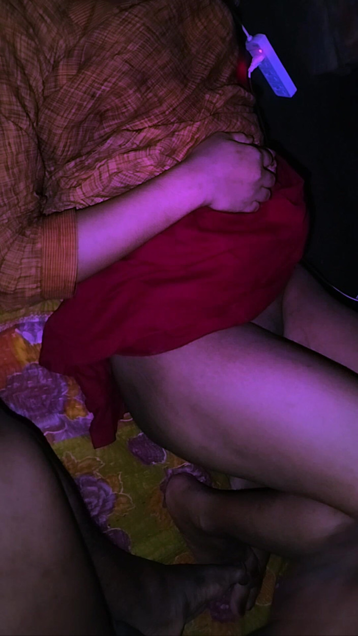 Deshi women: Деревенская девушка дези занимается сексом с бойфрендом в первый раз