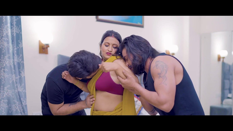 Triflicks: Trekant med hus gjort 2 Bhaiyon ne Milkar Kaamwali Ke Sath...