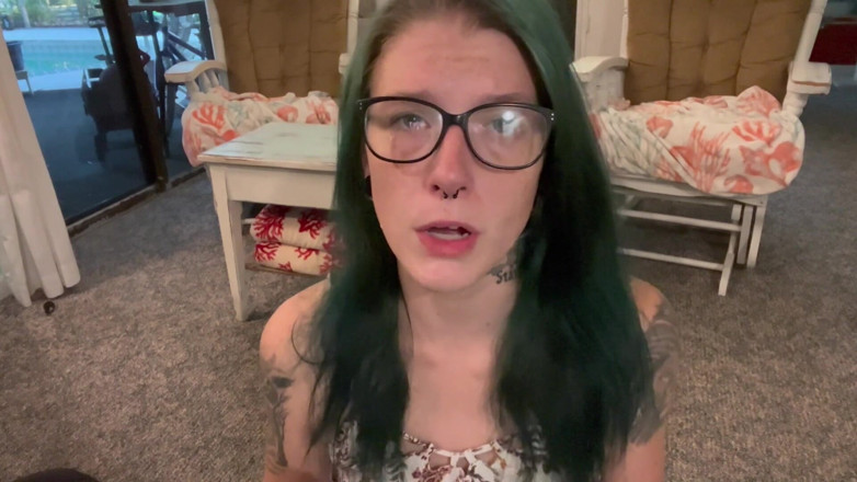 Missellie8: Nut Hungry Slut