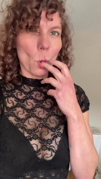 Vrei să gusti pizda unei mame sexy?