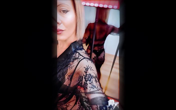 DeesseJulia: Nové oblečení - Maitresse Julia