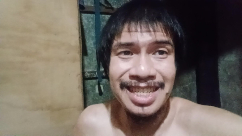 Piolo Alberto: Sitting Masturbation