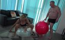 Matty facial: Divertimento fetish con il palloncino con la calda miLF britannica