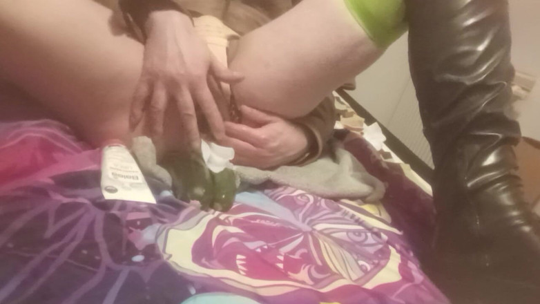 JujuTV: Bitchboyass Melakukannya Kali Ini Dengan Zucchini