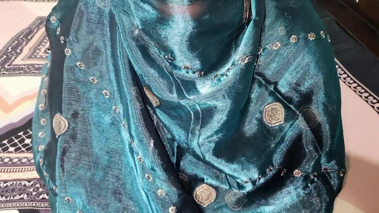 Akhi moni: I Fucked My Hijabi Stepsister's Pussy