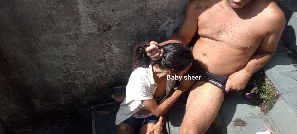 LeoOgro: En train de baiser ma belle-fille dans les escaliers