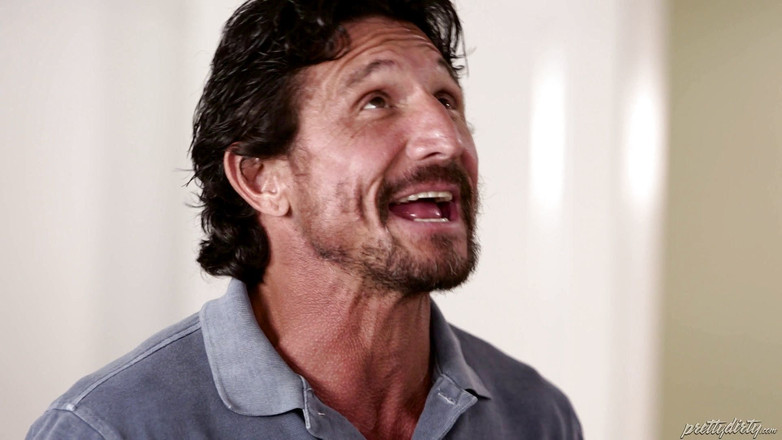 Pretty Dirty: Амара Романі промокла перед зведеним дядьком