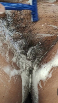 Video Bercukur Penuh Wanita Montel