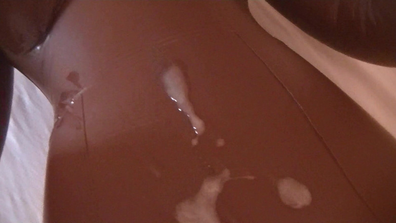 Mark Hannes: Svart sexdoll knulla onani med en mage cumshot