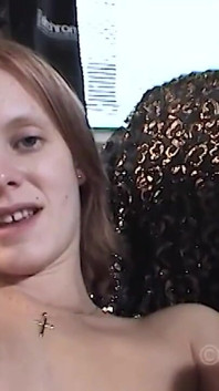 Petty (19) sperma für ihre mund-fotze