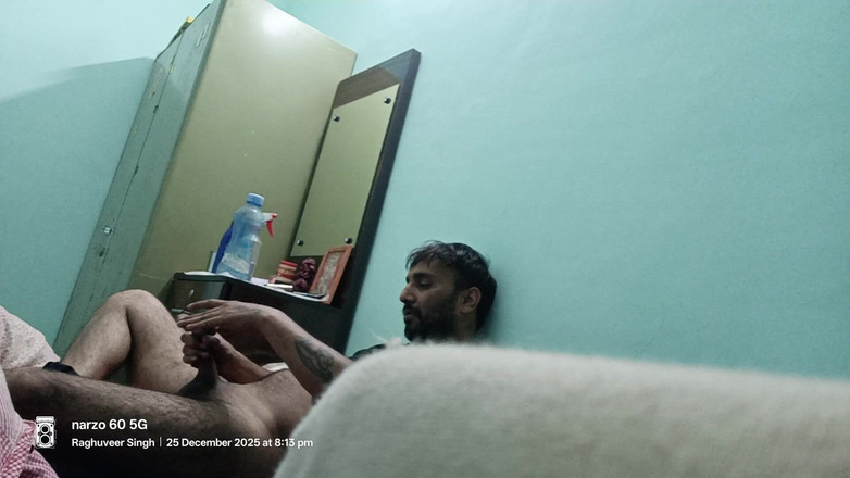 Rajasthani-old-lover: Awek desi India berkongkek dengan bapa tiri dan pegawai tentera...