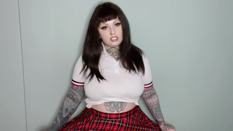 Miss Valentina: Upokorzenie łobuzów na studiach