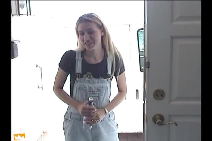 Kings Of Fetish: Blonde Girl Takes Some Pictures and Blows a Guy at...
