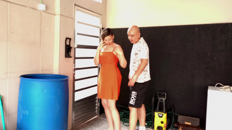 Gabi SweetCouplesStories: 지하실에서 배다른 아들에게 갇히는 순진한 계모.