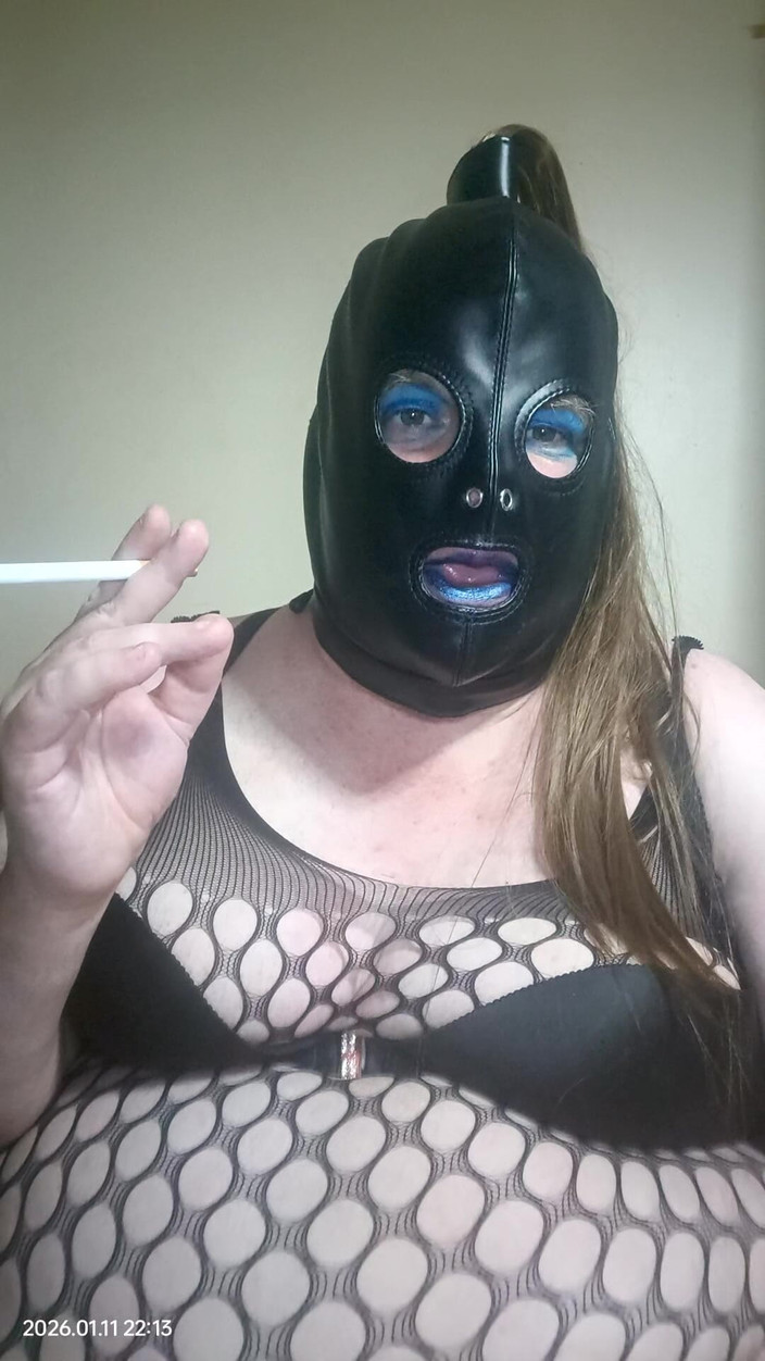 Stephanie-Nicole-TV: Толстушка курит и говорит о моих планах на 2026 год