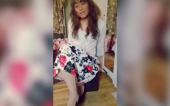 Jhazmeena: ¿Te gustaría verme a todas de muñecas?