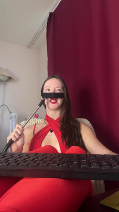 Skinny_lady69: Udělám z tebe svoji děvku